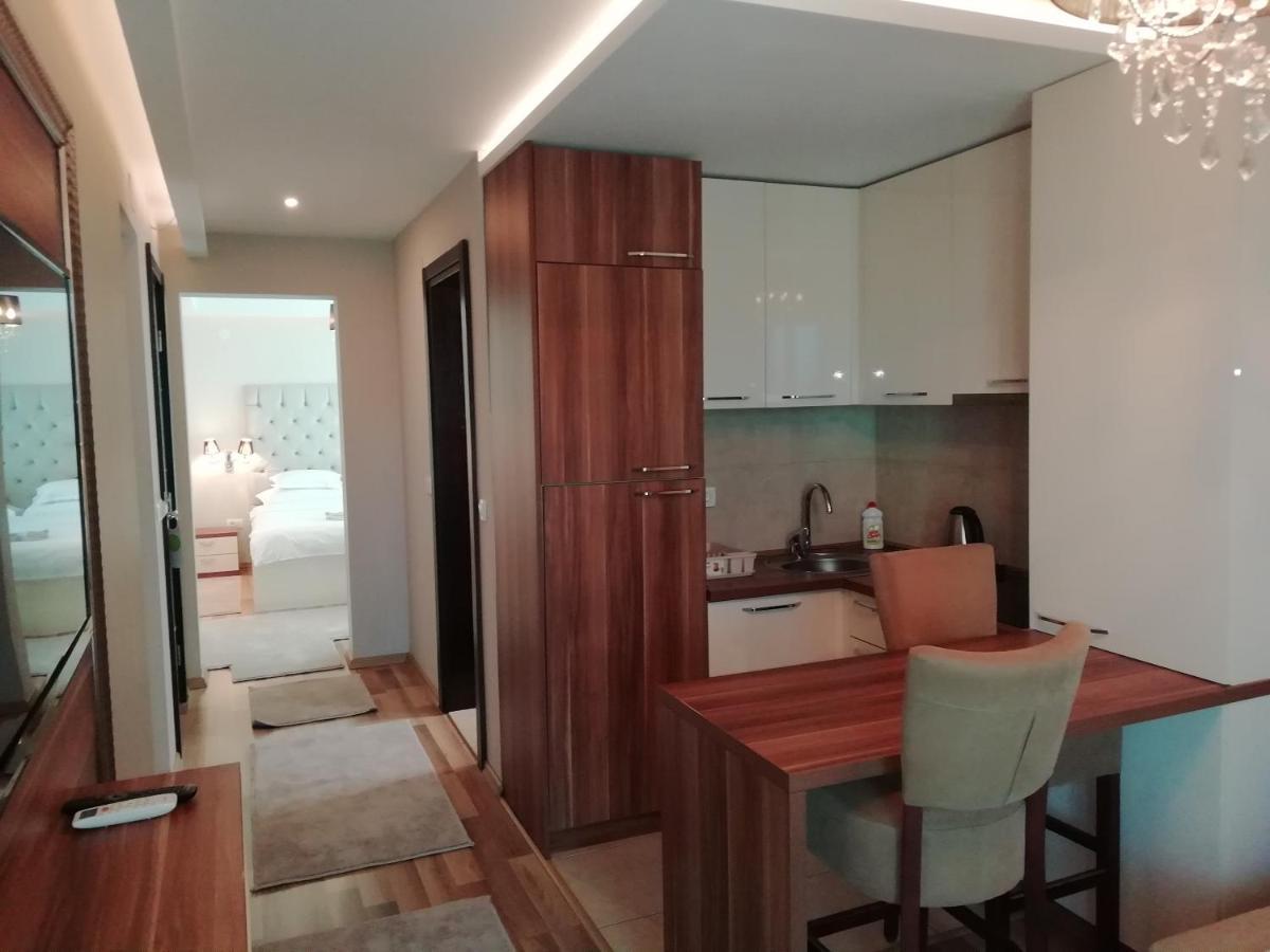 Apartments And Rooms Grand Palazzo Budva Exterior photo